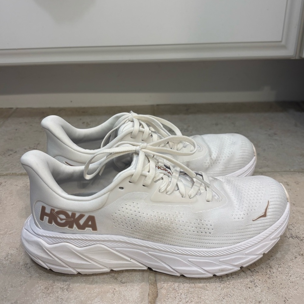 Hoka Arahi 7 Sneakers